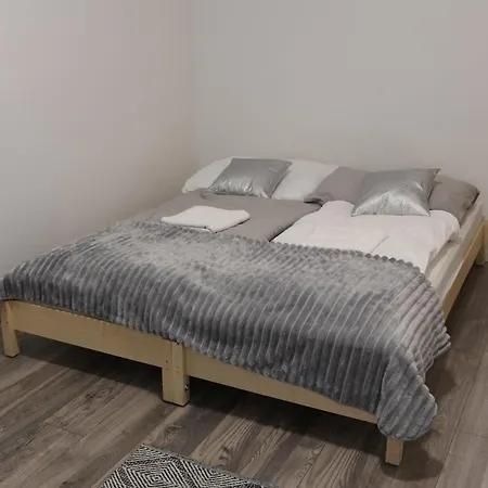 Floda Haz Apartment Sopron