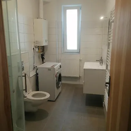 Floda Haz Apartament *
