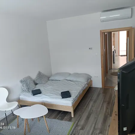 Lägenhet Floda Haz Sopron